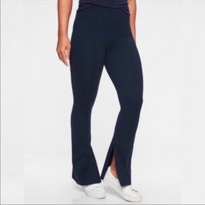 Athleta Greenwich Flair Pant in Navy